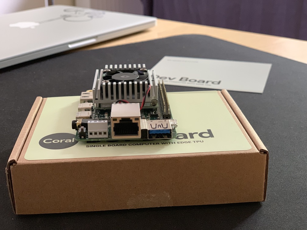 Google Coral Dev Board, side-connectors 2