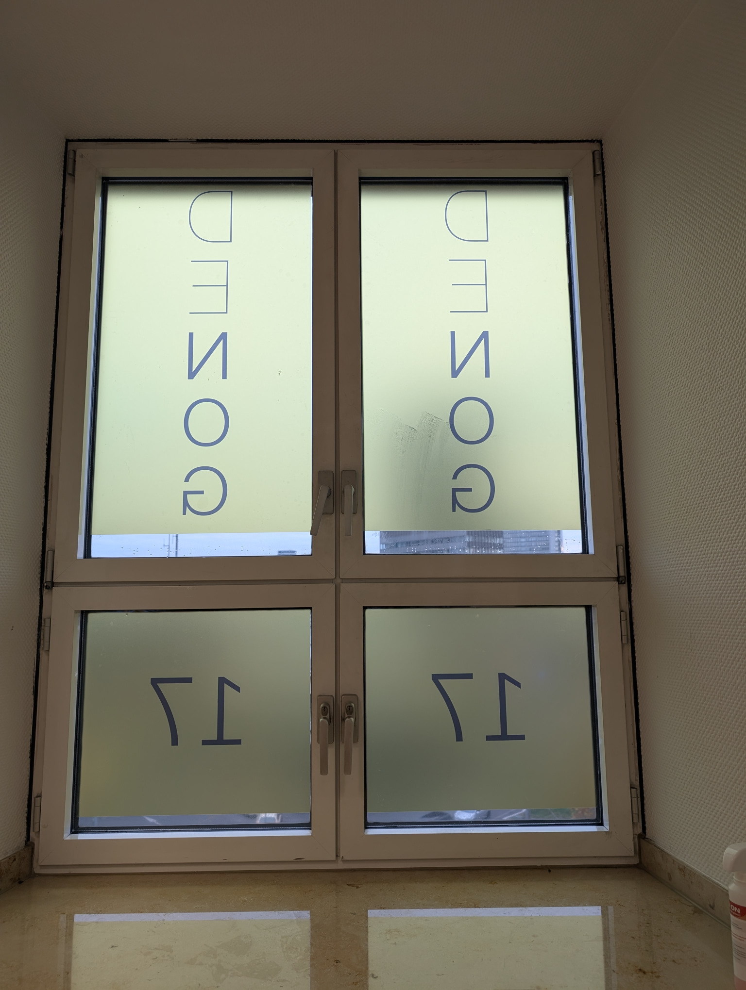 DENOG17 Window foil, telling the outside world that we are in